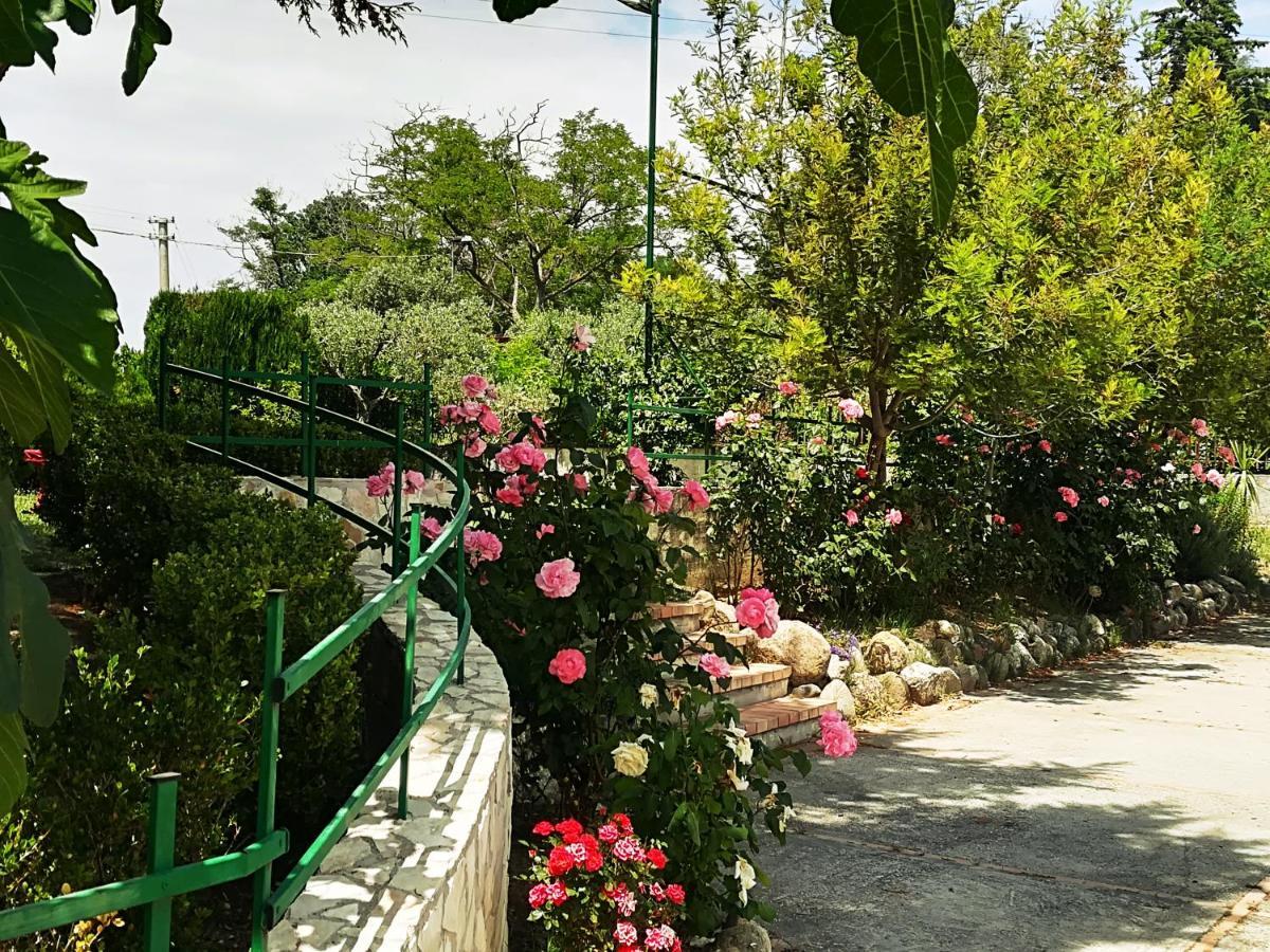 La Dimora Di Radha B&B Centro Olistico 렌데 외부 사진