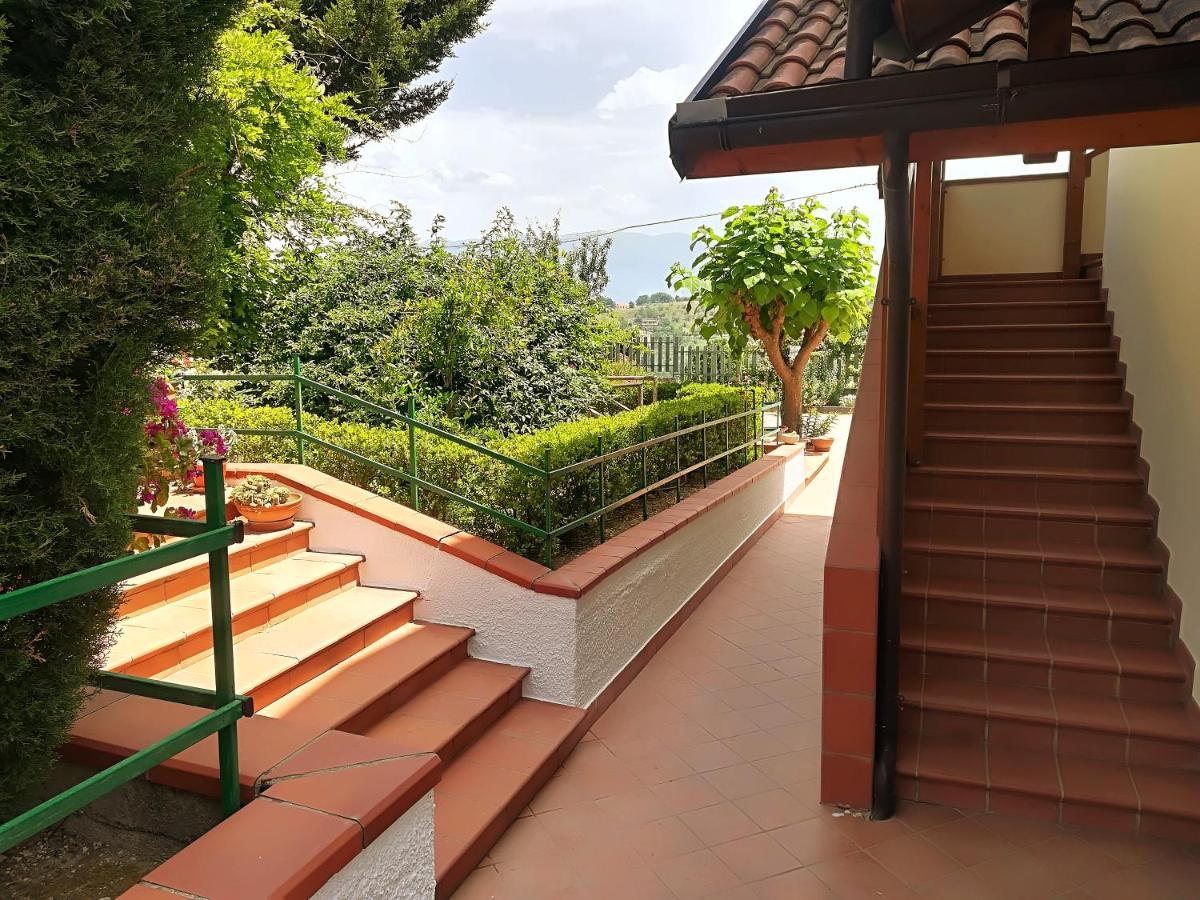 La Dimora Di Radha B&B Centro Olistico 렌데 외부 사진