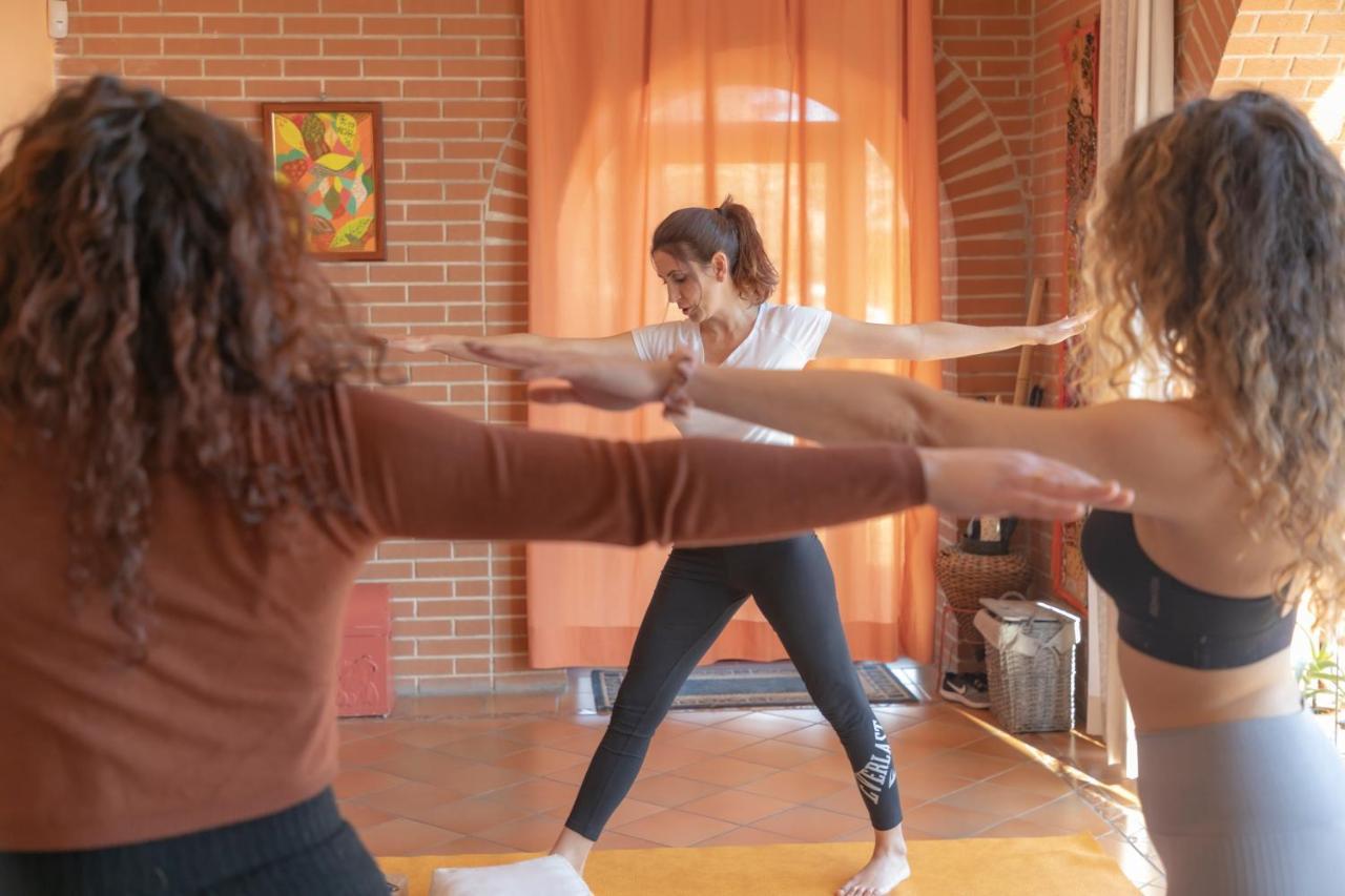 La Dimora Di Radha B&B Centro Olistico 렌데 외부 사진